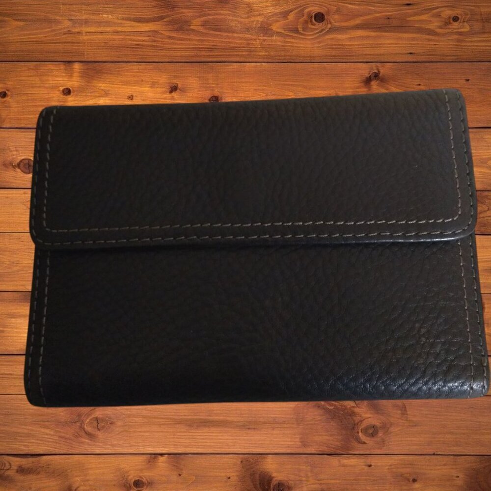Liz Claiborne Women's Brown Pebbled Leather Trifold Wallet Classic Snap Closure
